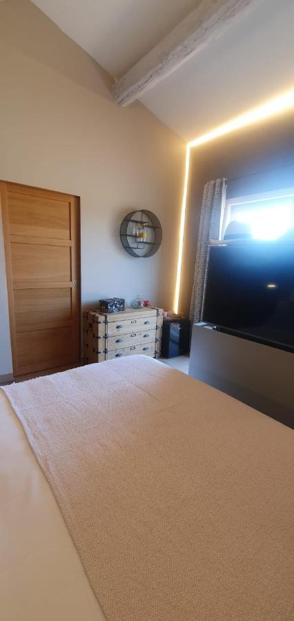 Les Bonbonnettes Bed and Breakfast Le Cailar Εξωτερικό φωτογραφία